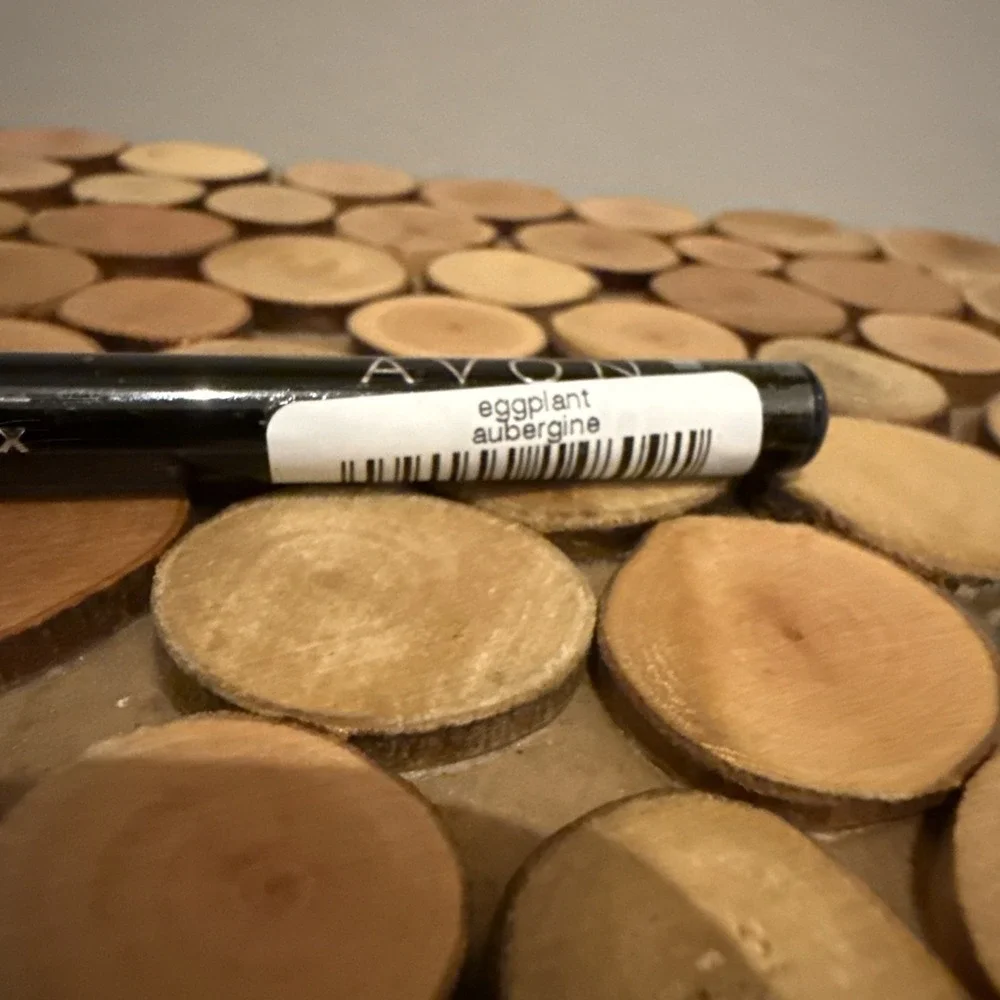 Avon Ultra Luxury Eye Liner Pencil - Eggplant SEALED‎